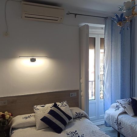Hostal Huespedes Toledo Madrid Ngoại thất bức ảnh