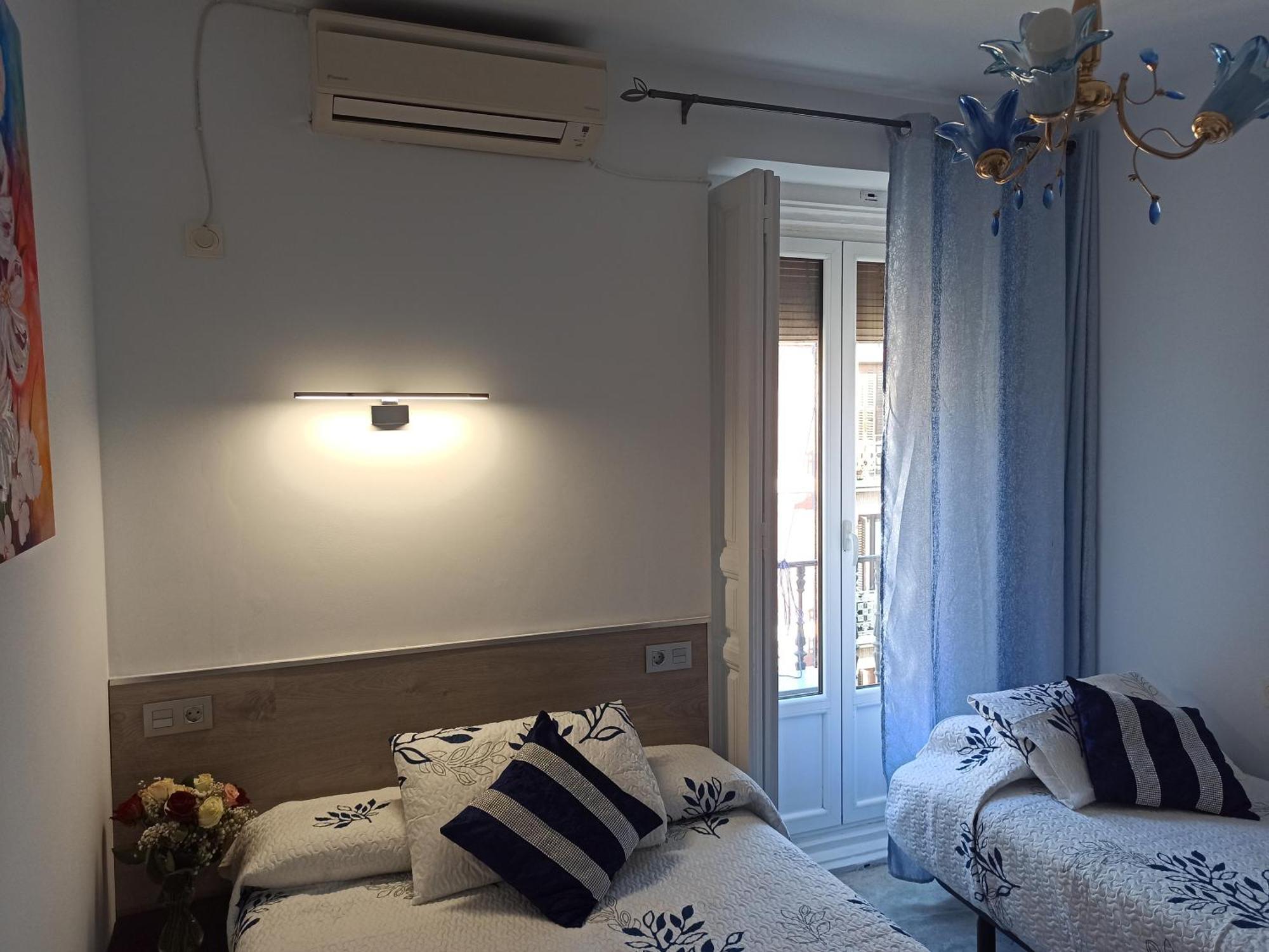Hostal Huespedes Toledo Madrid Ngoại thất bức ảnh