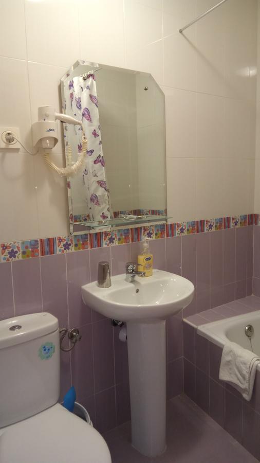 Hostal Huespedes Toledo Madrid Ngoại thất bức ảnh